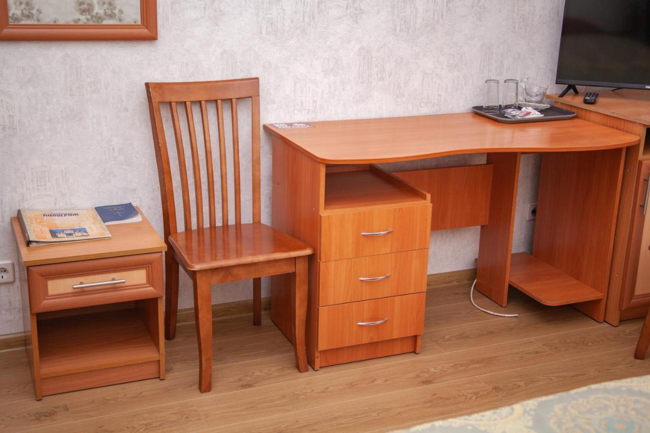 Hotel Piligrim 3 Mykolaïv Esterno foto